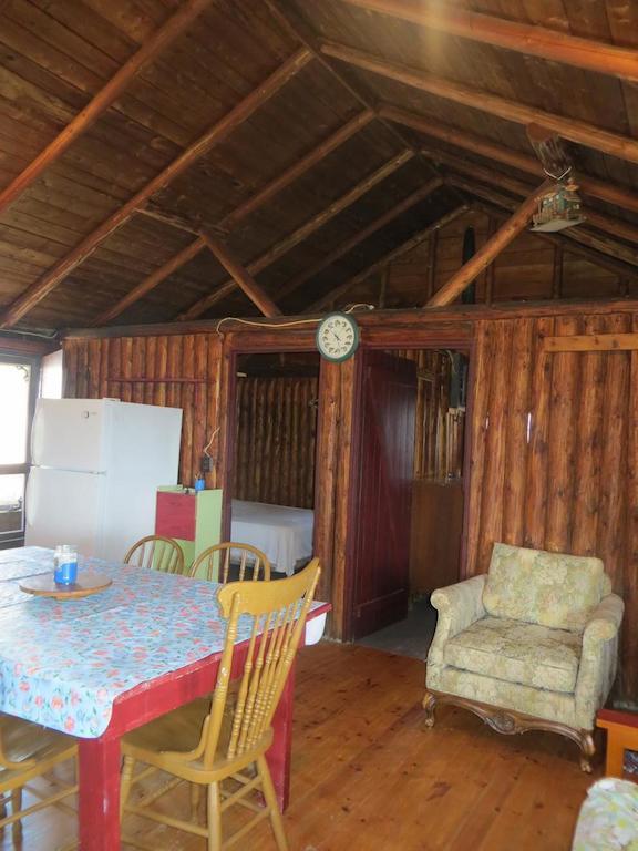 Lake Wolsey Cabins Gore Bay Exterior photo